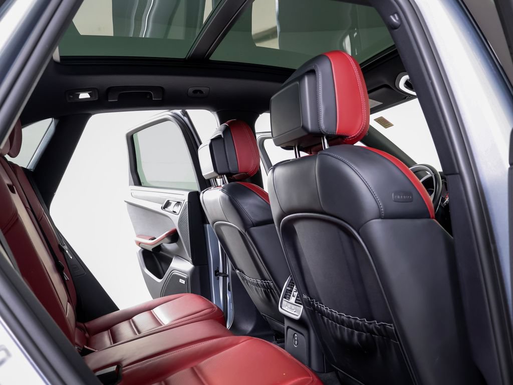 Certified 2022 Porsche Macan S w/ Premium Package Plus AWD/4WD image 9