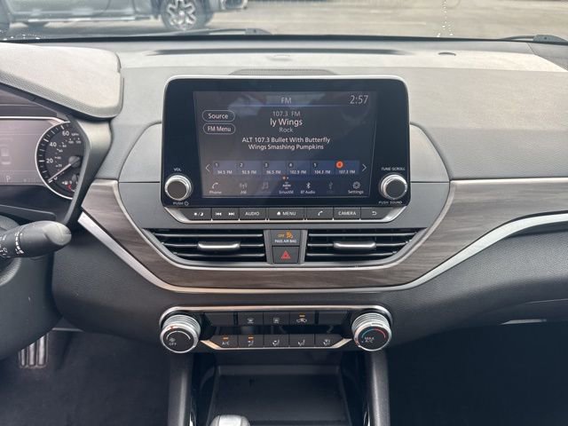 Used 2024 Nissan Altima 2.5 SV image 10