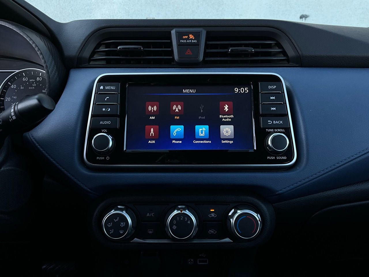 Used 2025 Nissan Versa SV image 23