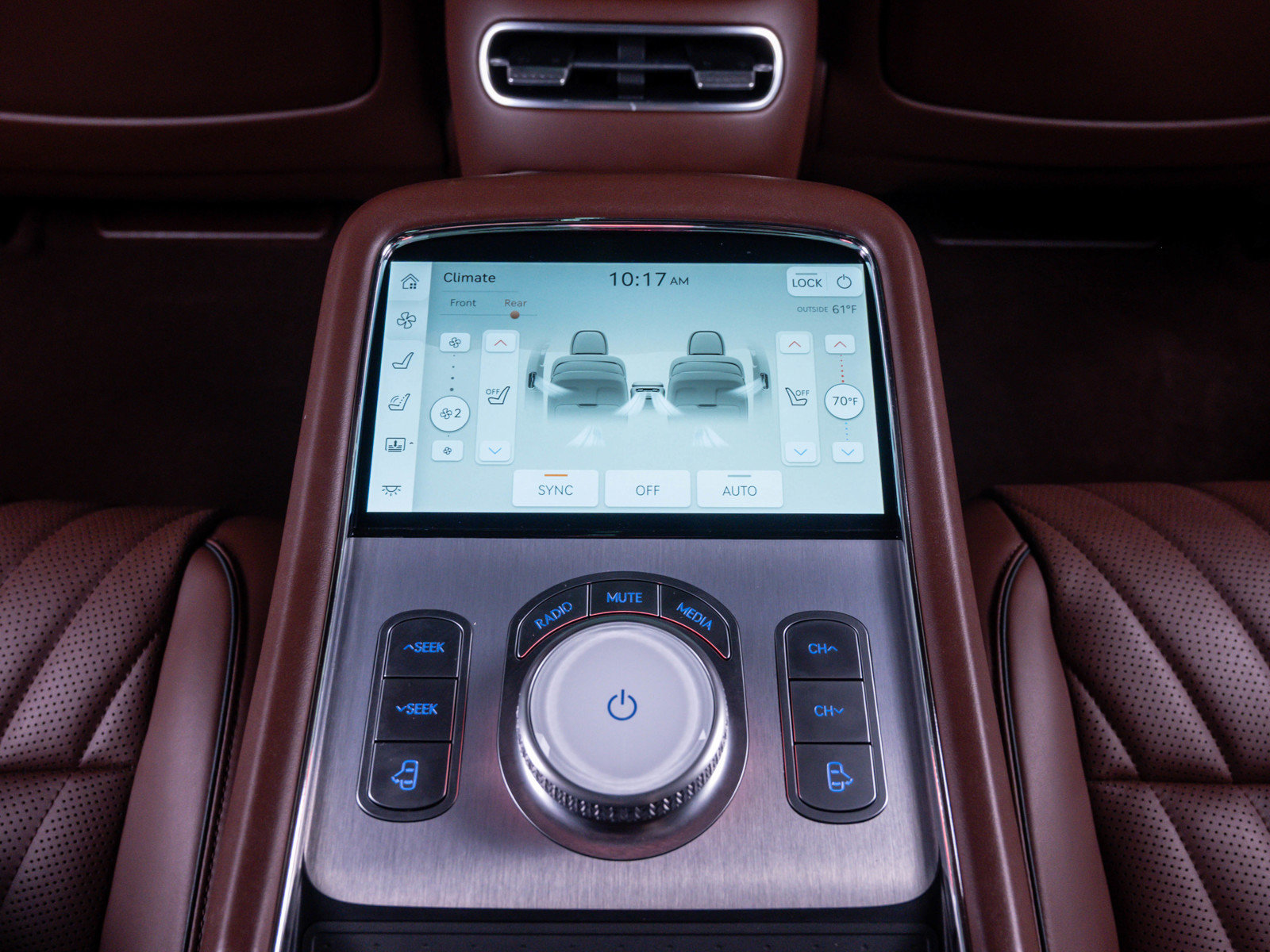 Used 2024 Genesis G90 3.5T image 12