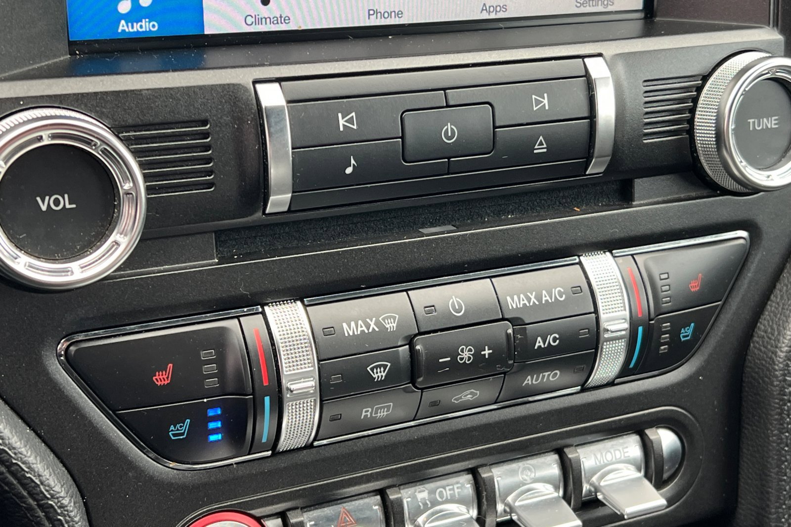 Used 2018 Ford Mustang GT Premium w/ Safe & Smart Package image 26