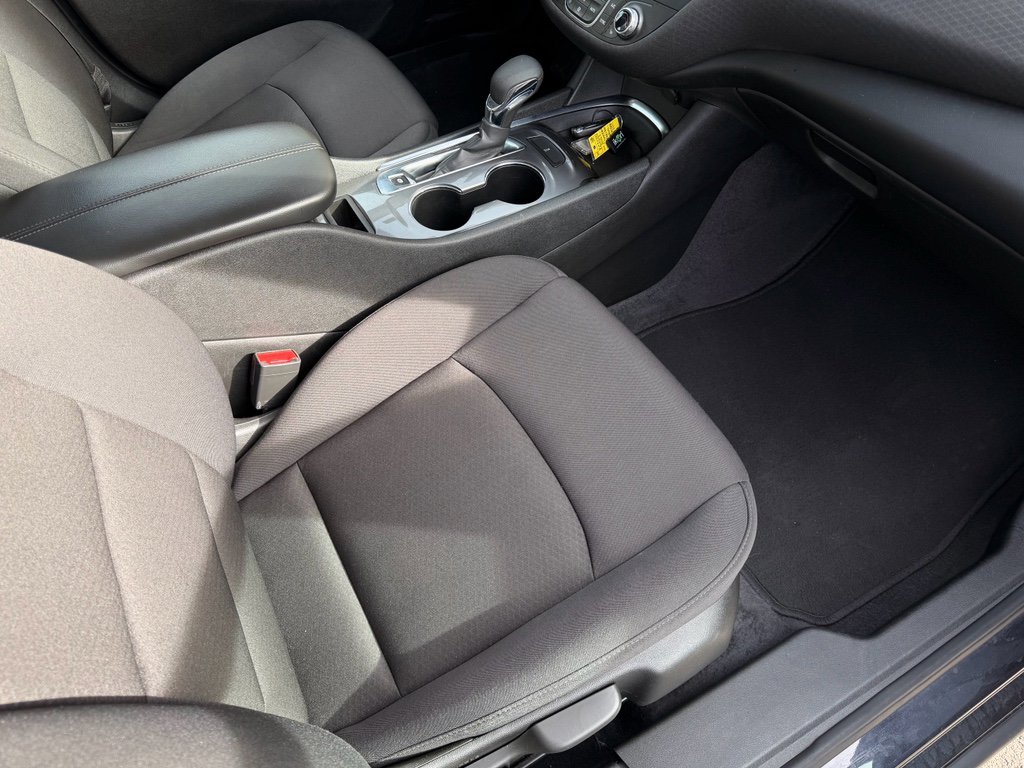 Used 2023 Chevrolet Malibu LT image 21