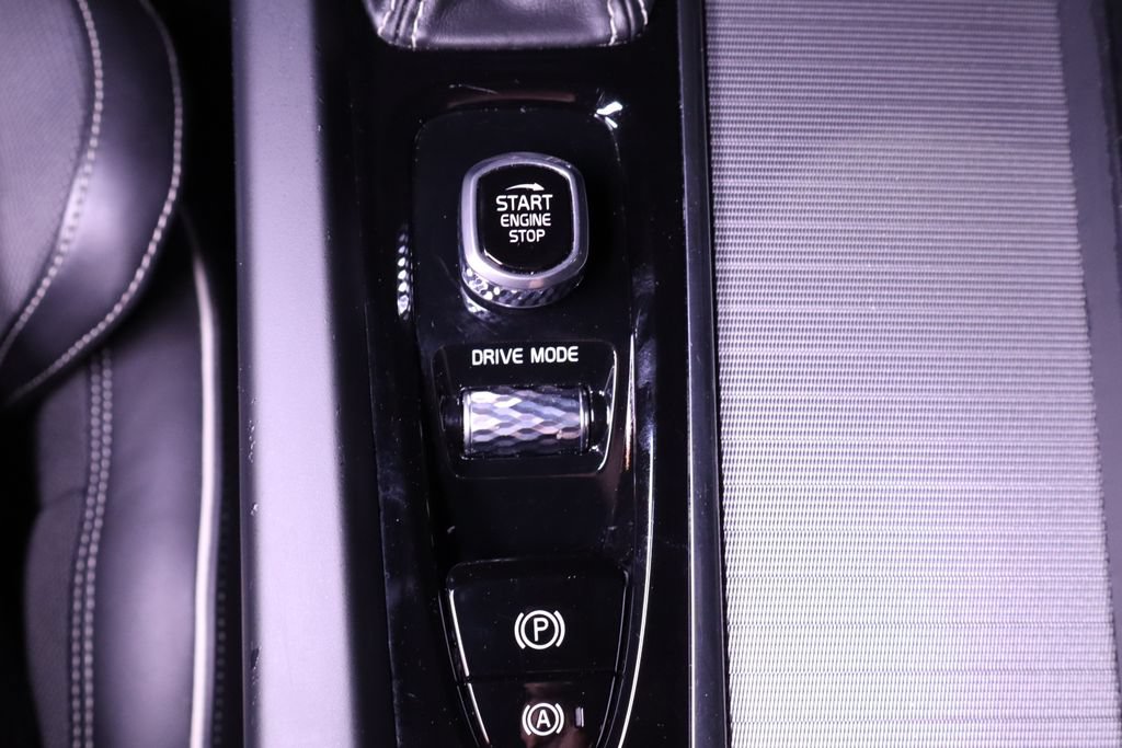 Used 2019 Volvo S60 T6 R-Design AWD/4WD image 26