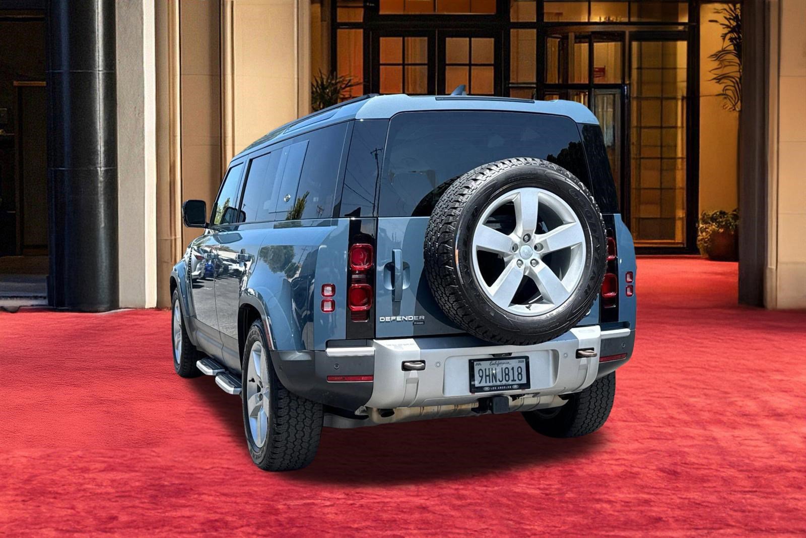 Used 2023 Land Rover Defender 110 SE AWD/4WD image 3