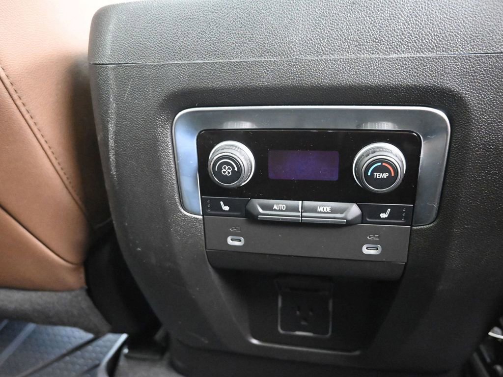 Used 2022 Chevrolet Tahoe High Country image 9