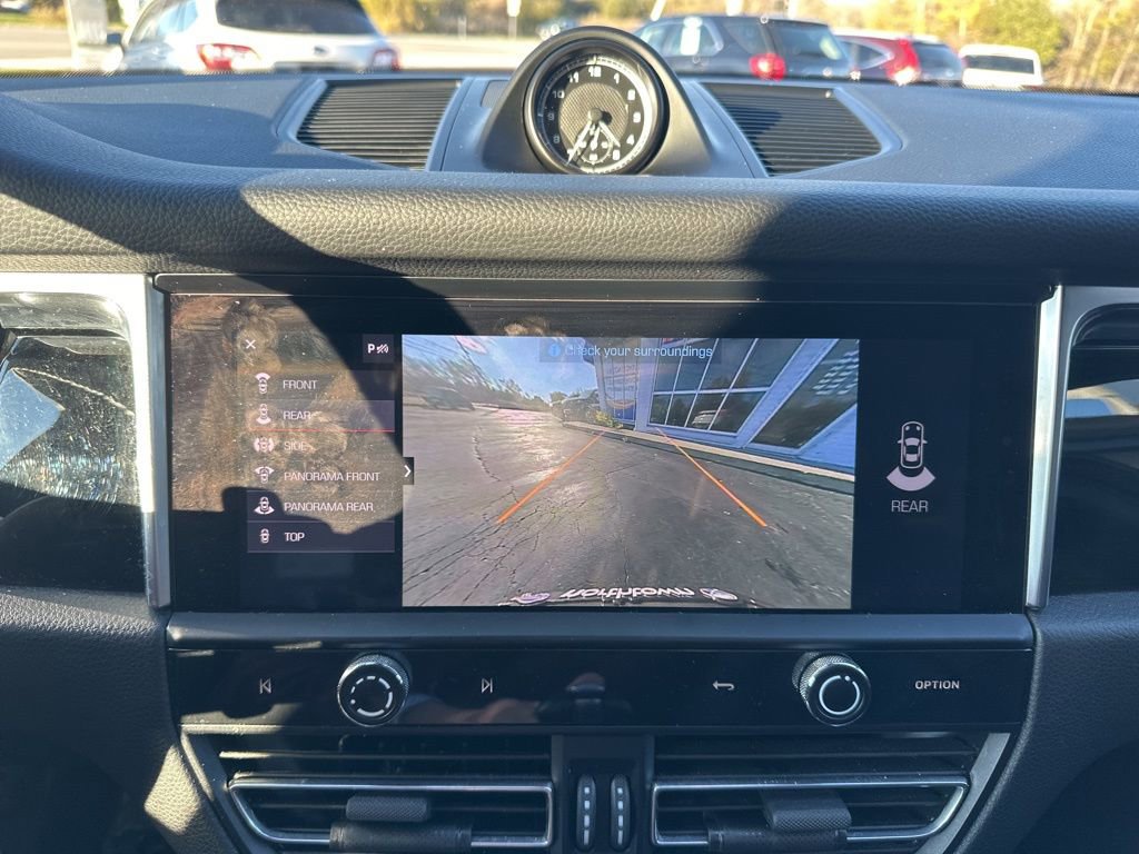 Used 2023 Porsche Macan image 22