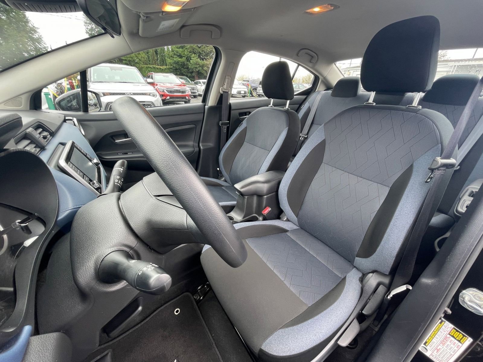 Used 2025 Nissan Versa SV image 31