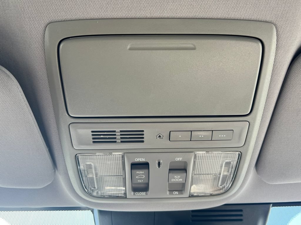 Used 2017 Honda CR-V Touring image 32