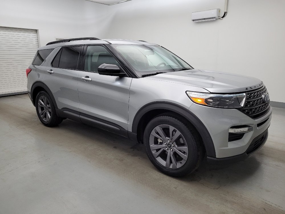 Used 2022 Ford Explorer XLT w/ Equipment Group 202A RWD image 11