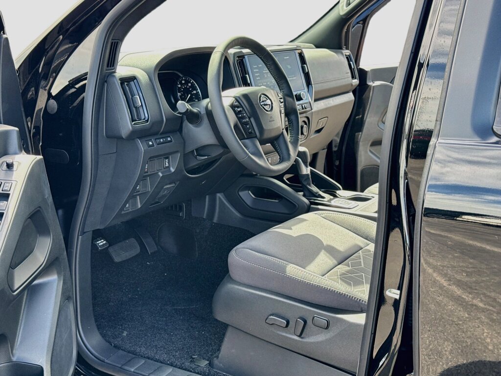 New 2026 Nissan Frontier SV AWD/4WD image 4