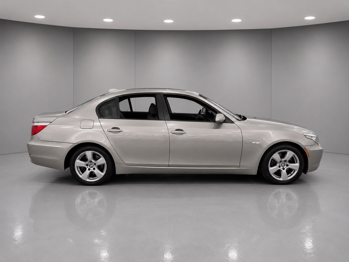 Used 2008 BMW 535xi Sedan AWD/4WD image 2