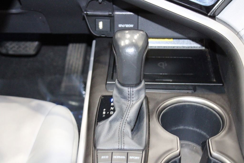 Used 2021 Toyota Camry XSE image 39