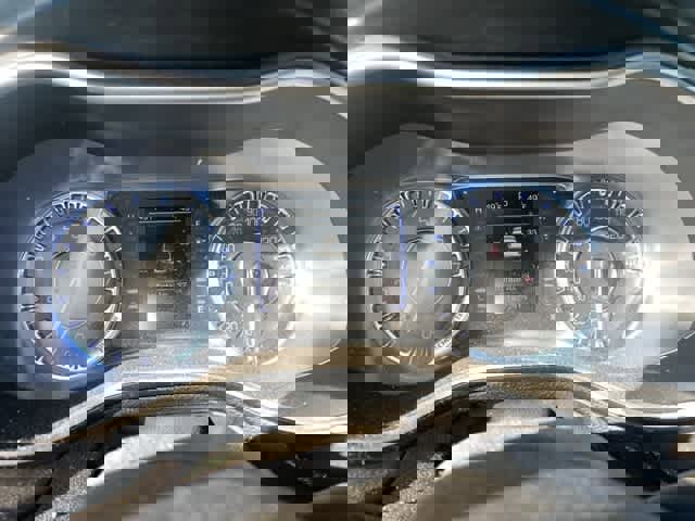 Used 2015 Chrysler 200 Limited image 23