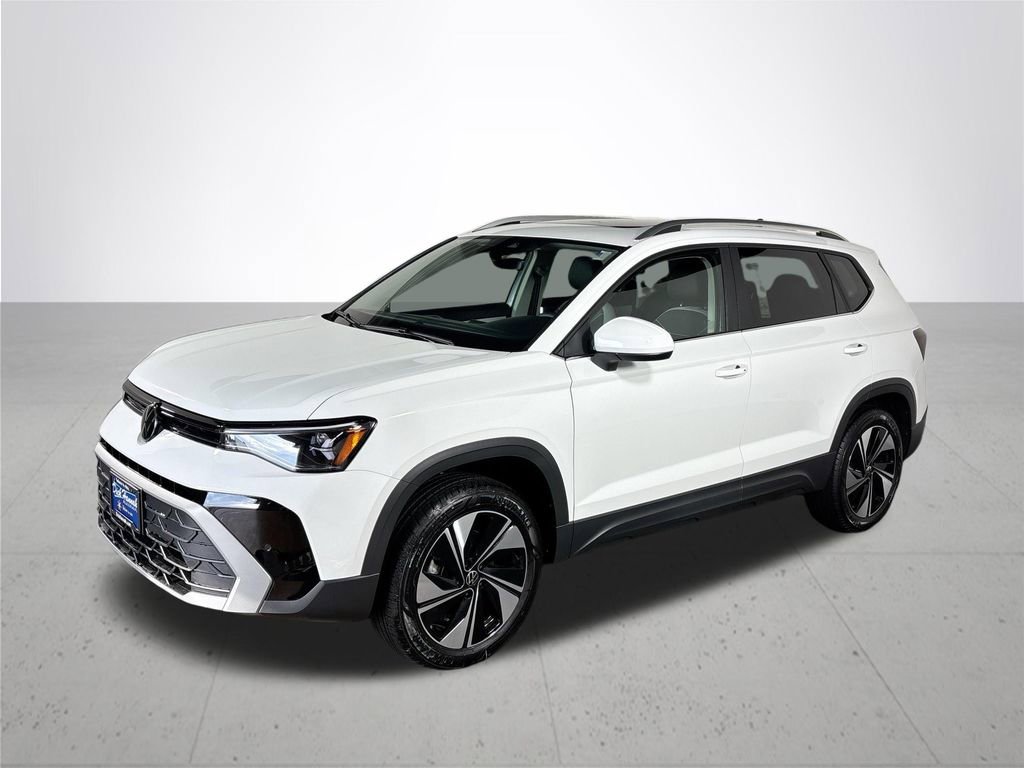New 2025 Volkswagen Taos SE image 2