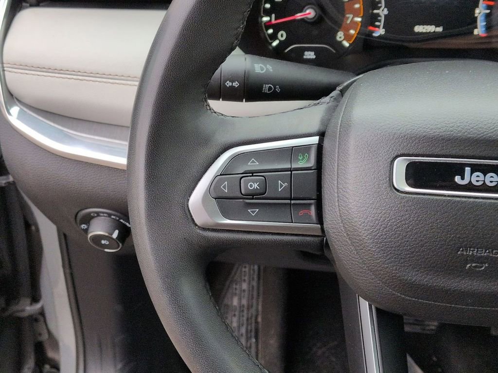 Used 2023 Jeep Compass Limited image 18