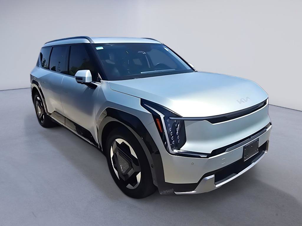 Used 2024 Kia EV9 Land AWD/4WD image 7