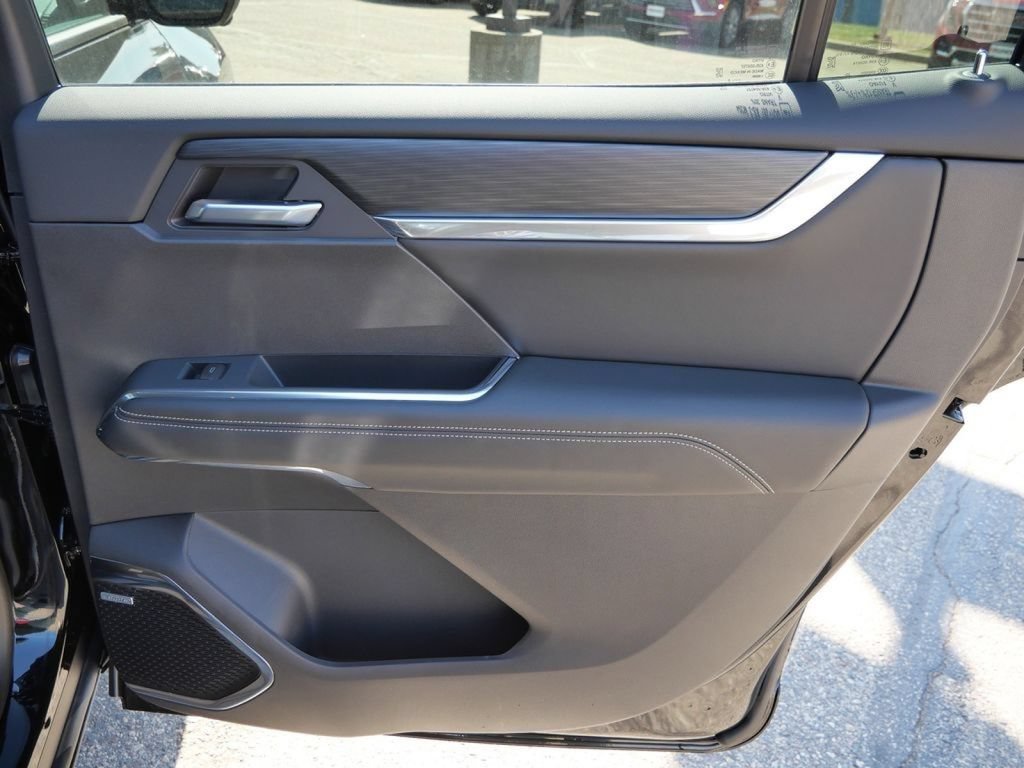 New 2026 GMC Acadia Elevation w/ Elevation Premium Package AWD/4WD image 30