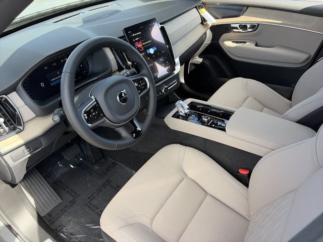 New 2027 Volvo XC90 B5 Plus AWD/4WD image 19