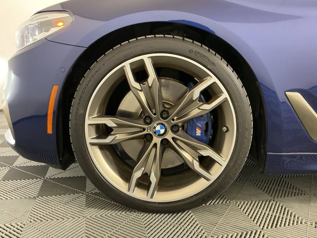 Used 2018 BMW M550i xDrive image 33