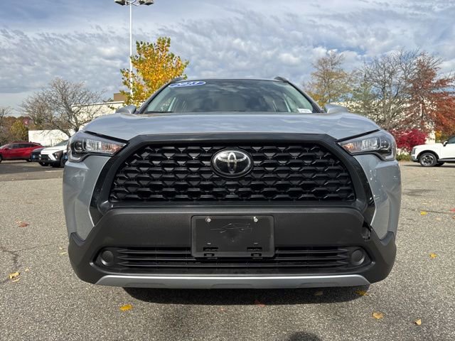 Used 2023 Toyota Corolla Cross LE image 2