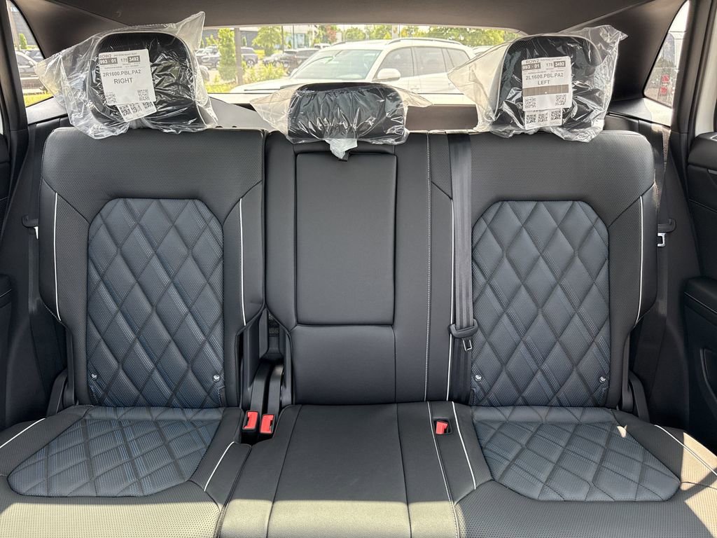 New 2025 Volkswagen Atlas Cross Sport SEL Premium R-Line image 30