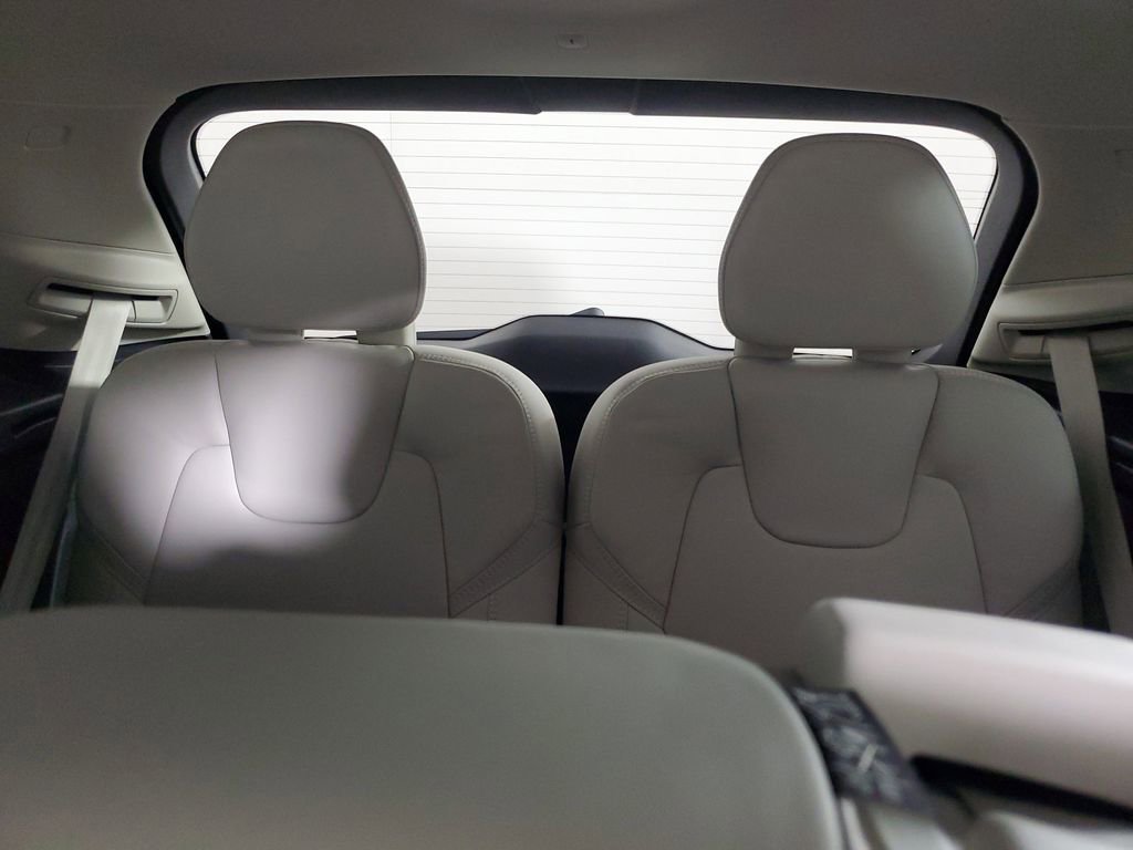 Certified 2025 Volvo XC90 B6 Ultra image 17