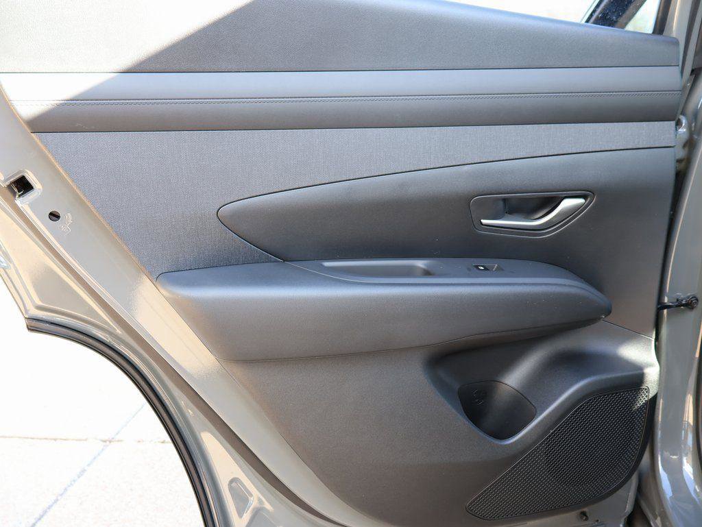 New 2026 Hyundai Tucson SEL image 18