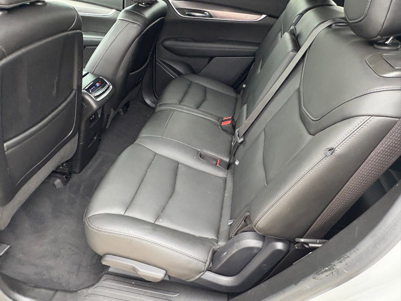 Used 2021 Cadillac XT6 Luxury image 32