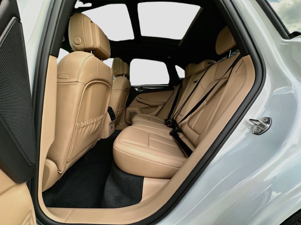 New 2026 Porsche Macan AWD/4WD image 24
