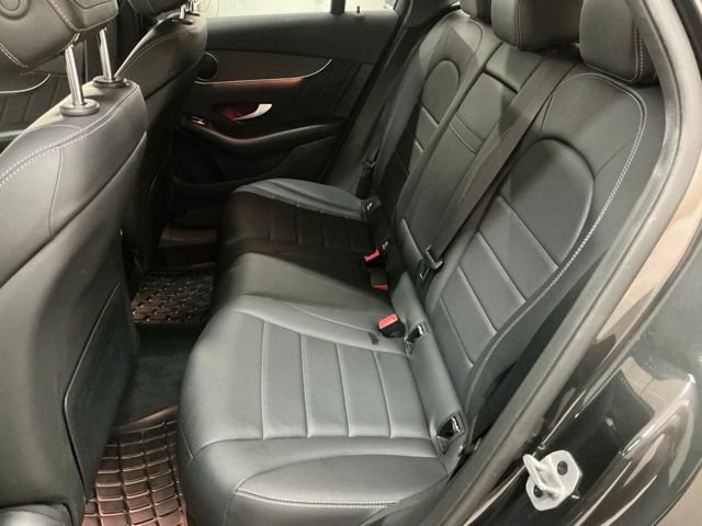 Used 2021 Mercedes-Benz GLC 300 4MATIC image 12