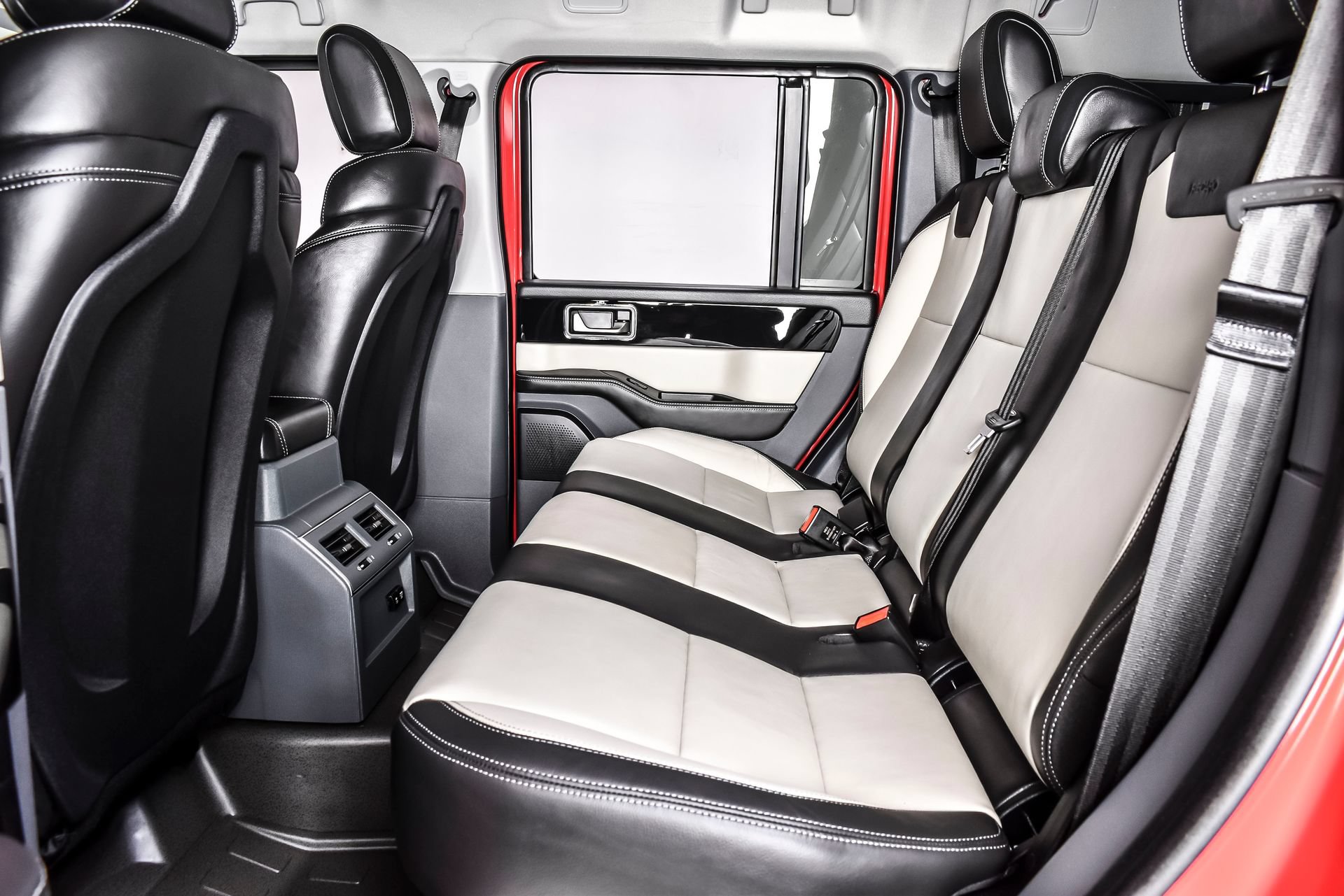 Used 2025 INEOS Grenadier AWD/4WD image 20