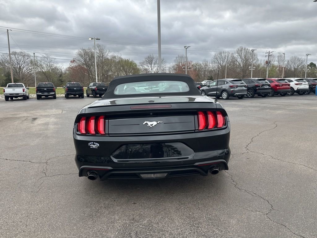 Used 2021 Ford Mustang Premium image 4