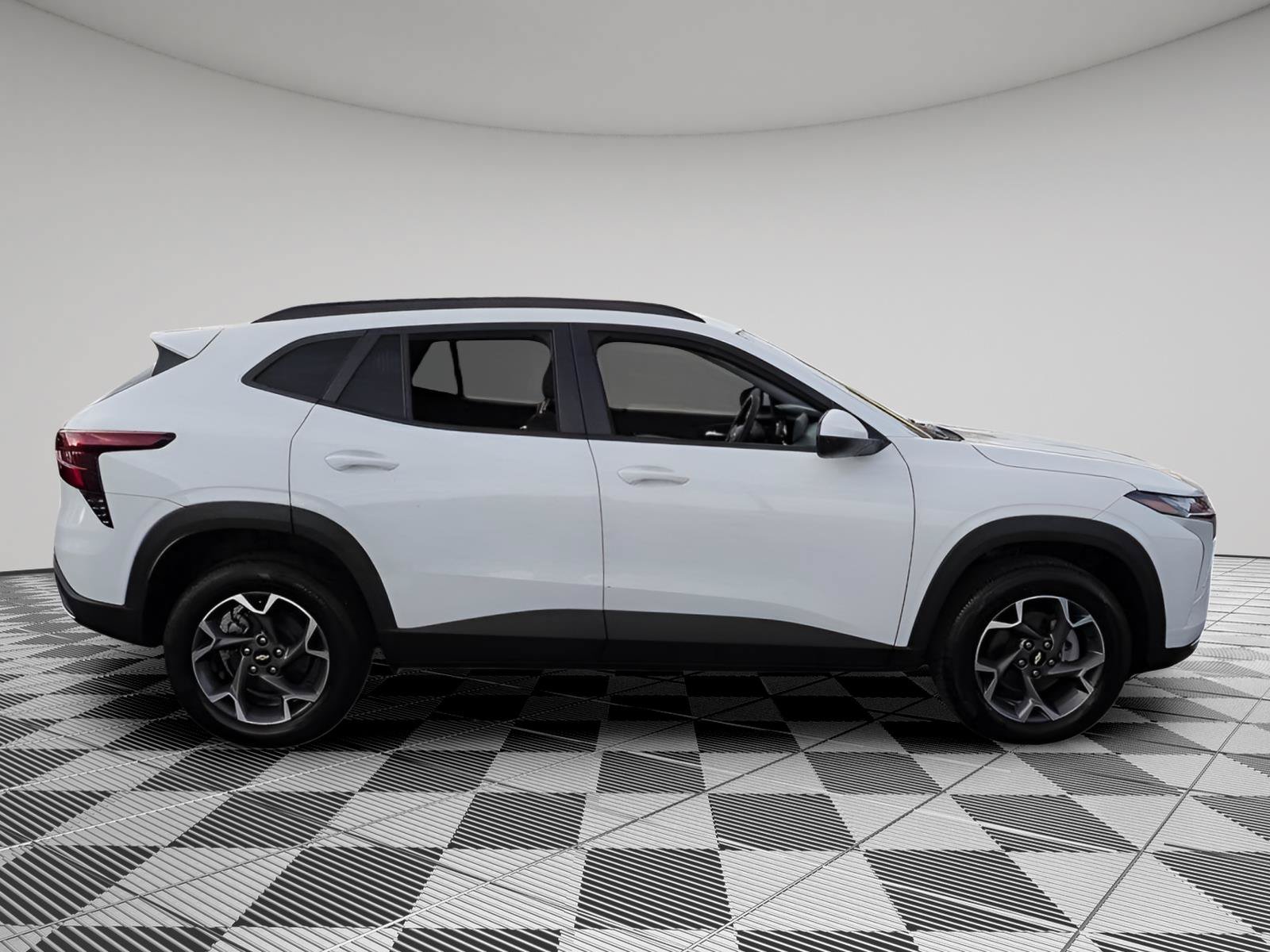 Certified 2024 Chevrolet Trax LT FWD image 8