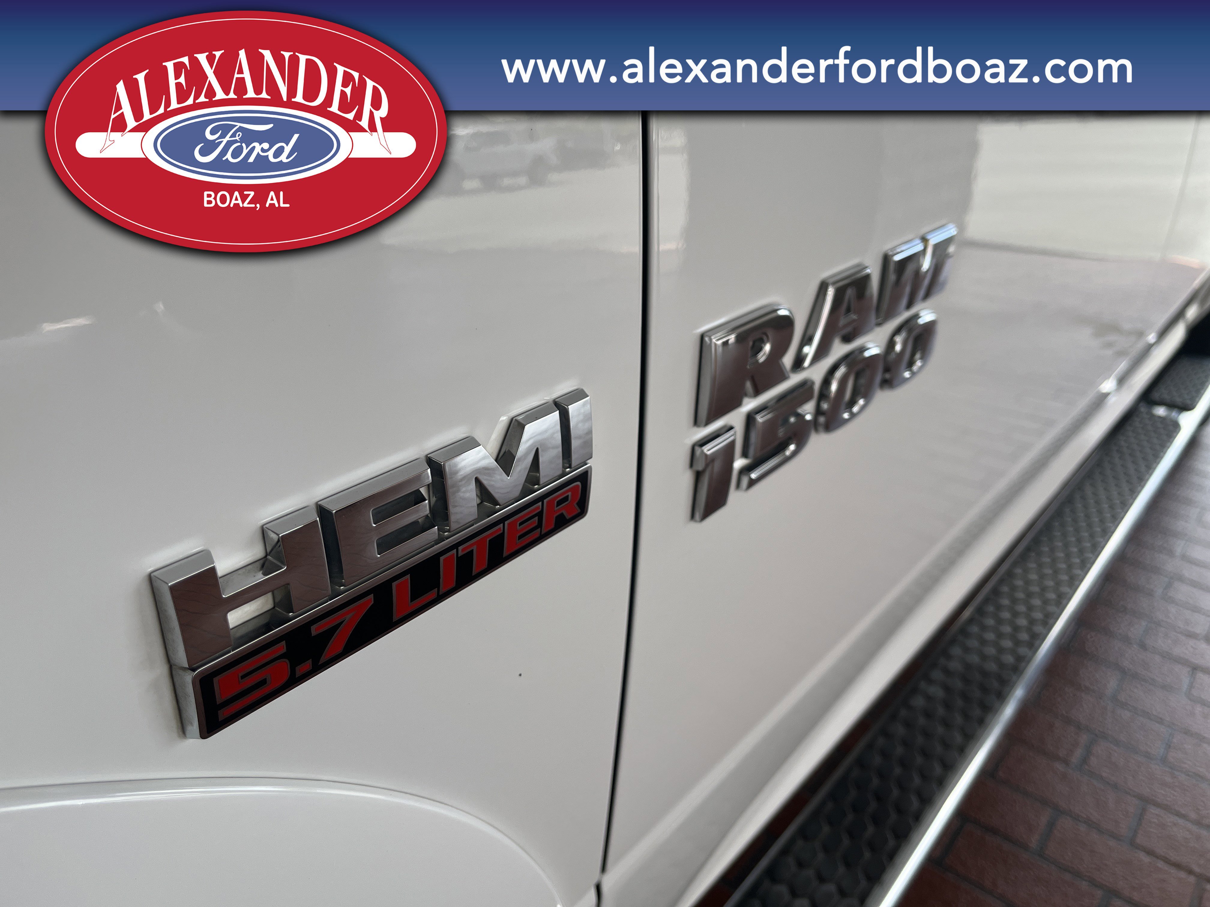 Used 2016 RAM 1500 Laramie w/ Convenience Group image 7