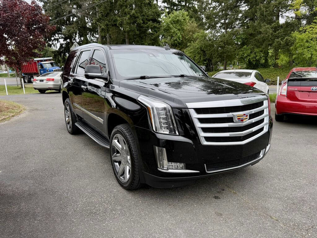 Used 2016 Cadillac Escalade Luxury image 8