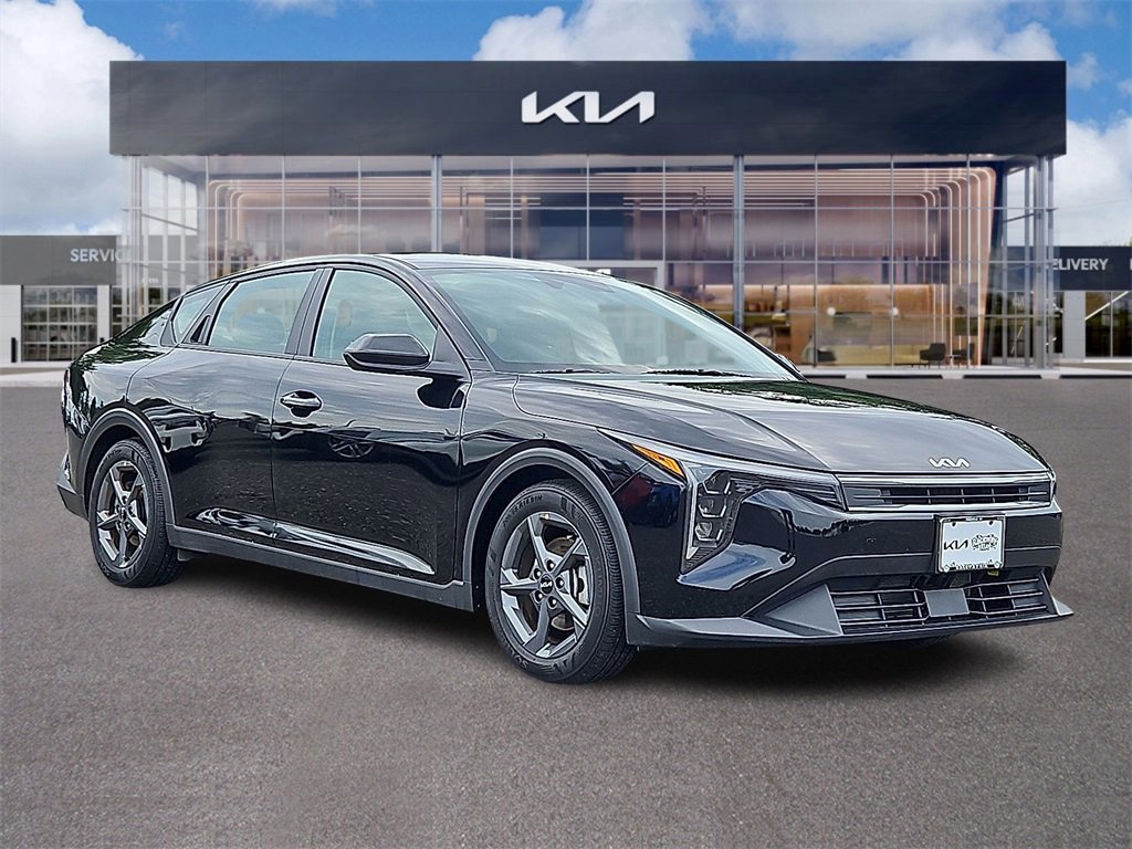 Certified 2025 Kia K4 LXS