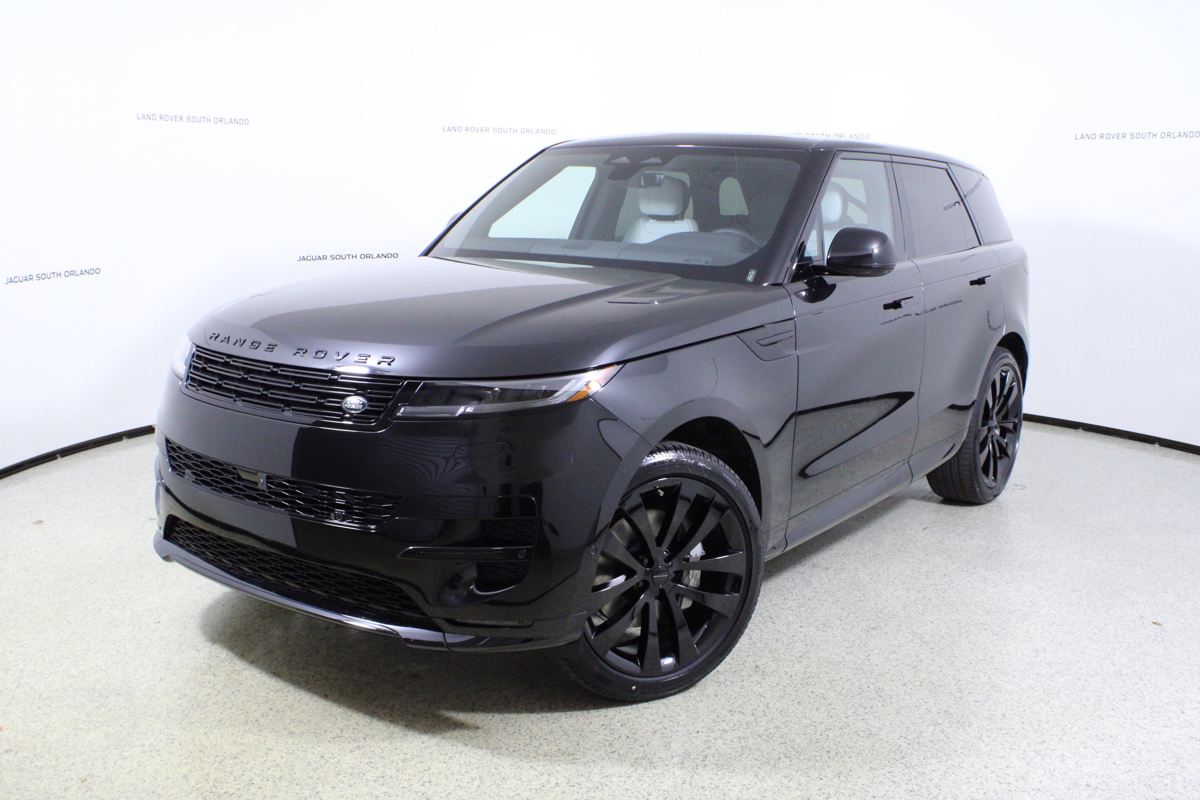 New 2026 Land Rover Range Rover Sport Dynamic SE AWD/4WD image 1