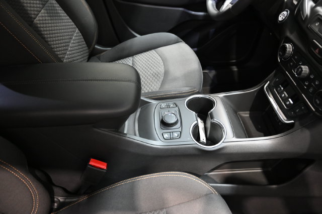 Used 2021 GMC Terrain SLE w/ Driver Convenience Package FWD image 20