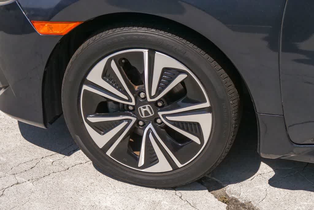 Used 2017 Honda Civic EX-T image 5