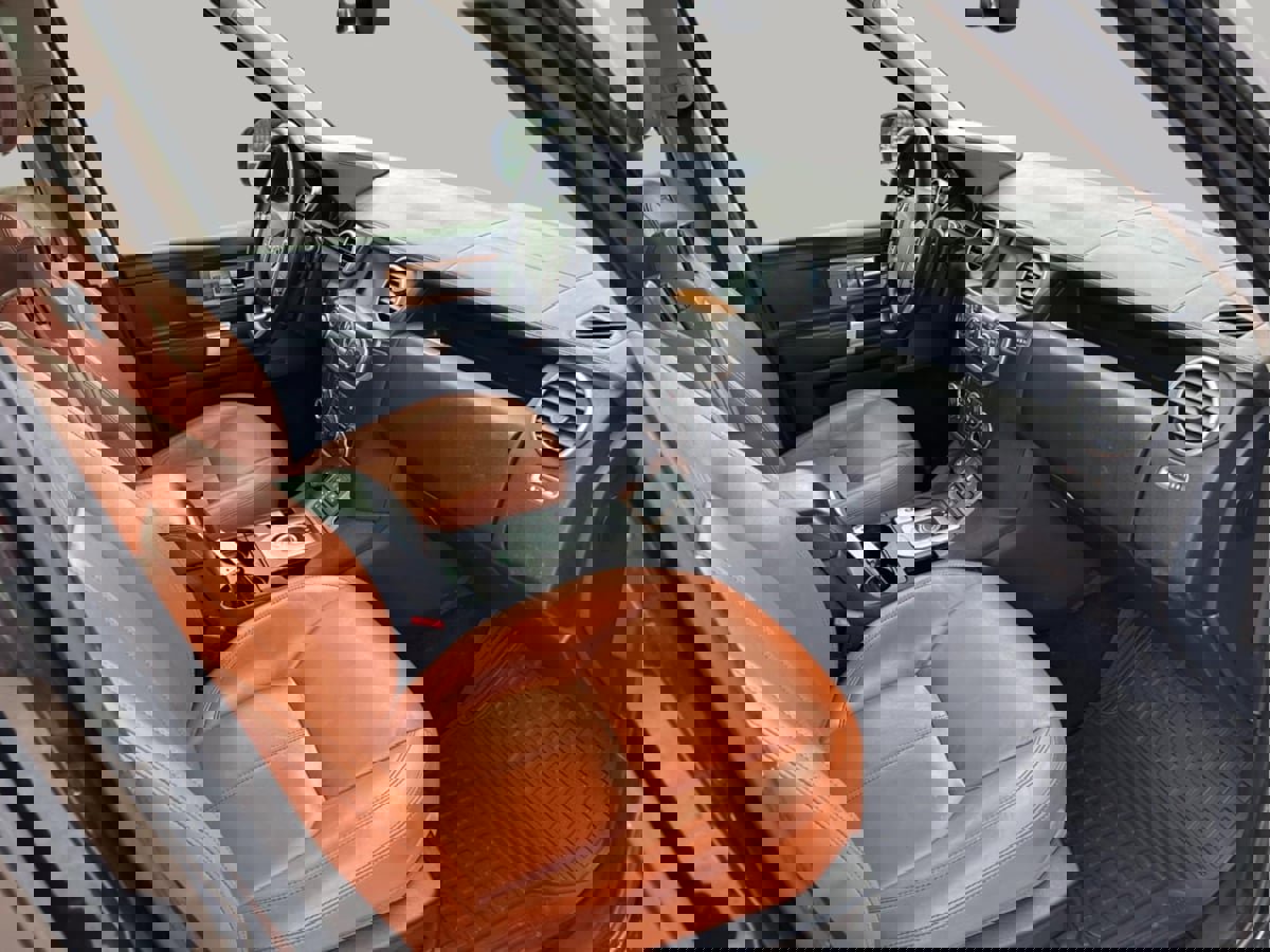 Used 2016 Land Rover LR4 HSE LUX image 27