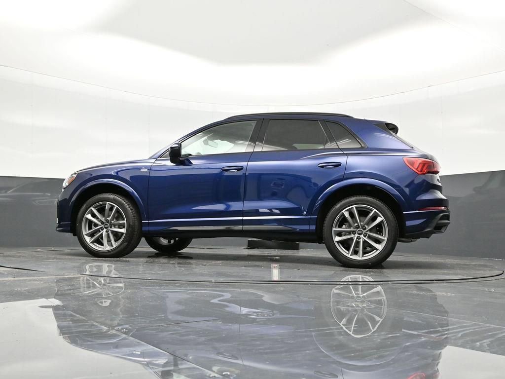 New 2025 Audi Q3 2.0T Premium image 29