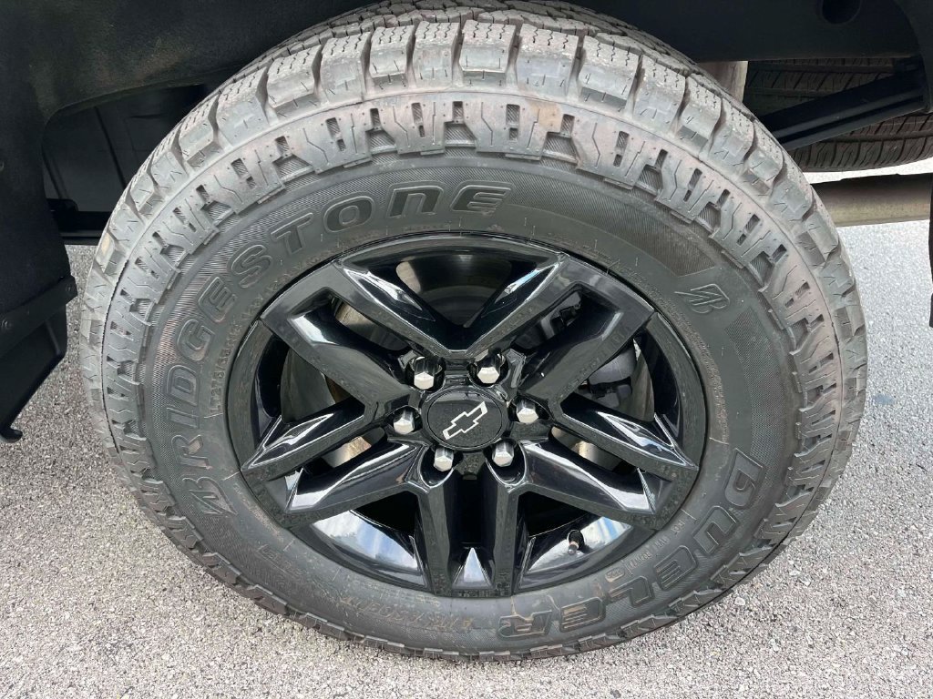 Certified 2022 Chevrolet Silverado 1500 LT Trail Boss w/ LPO, Dark Essentials Package AWD/4WD image 11