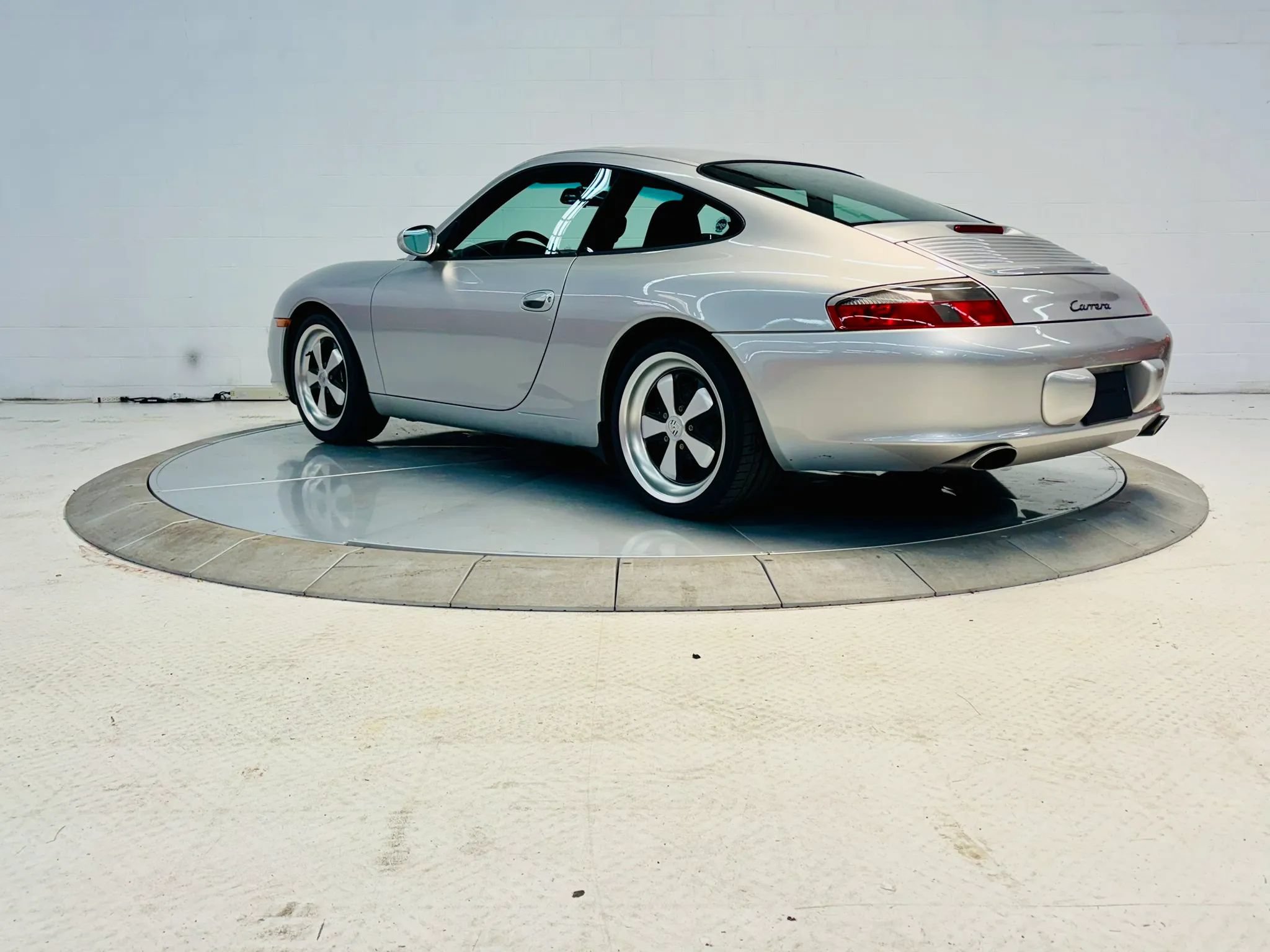 Used 2002 Porsche 911 GT3 RS image 33
