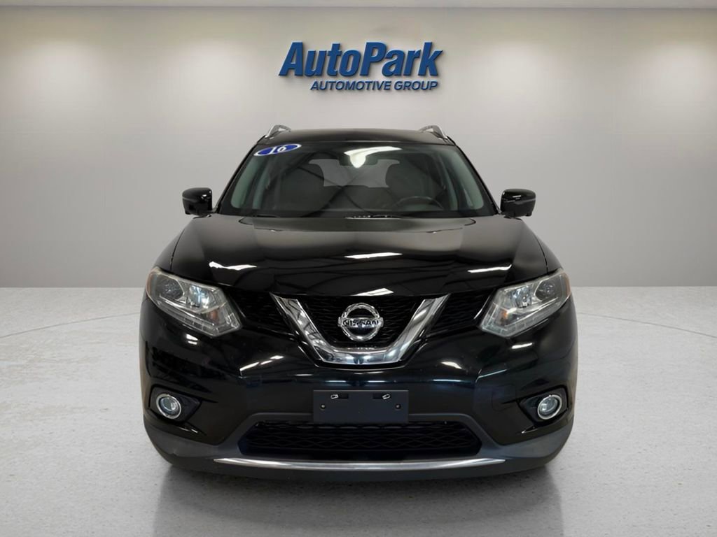 Used 2016 Nissan Rogue SL w/ SL Premium Package image 2