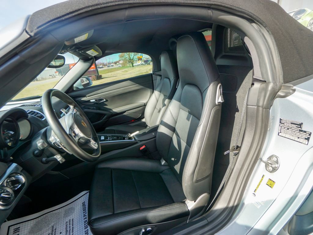 Used 2016 Porsche Boxster image 13