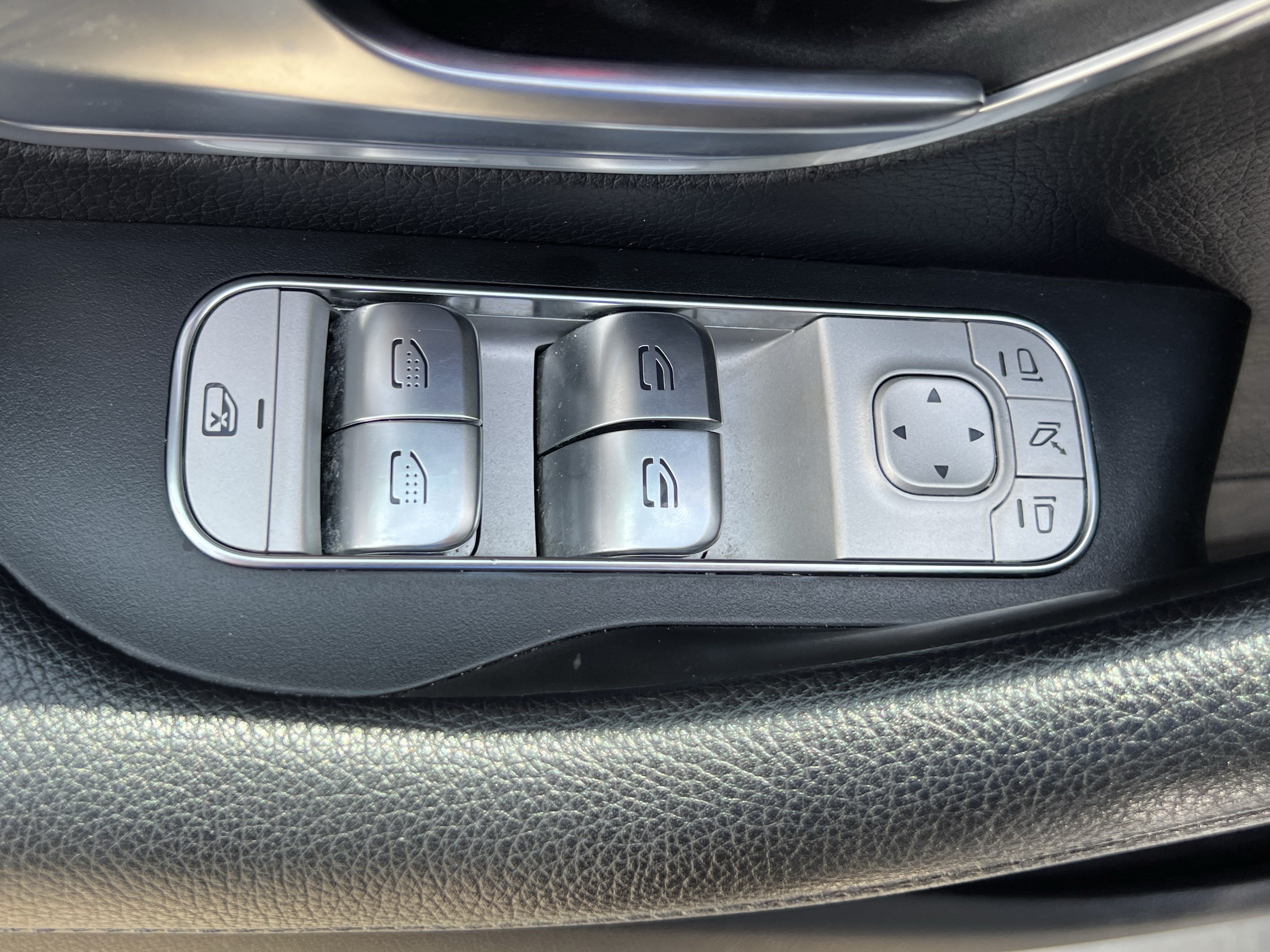 Certified 2022 Mercedes-Benz GLS 450 4MATIC image 15