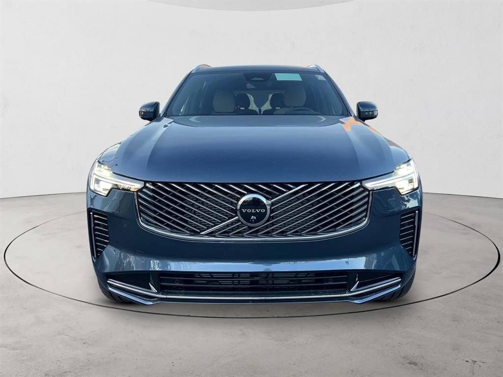 New 2026 Volvo XC90 B6 Plus w/ Protection Package Premier AWD/4WD image 8