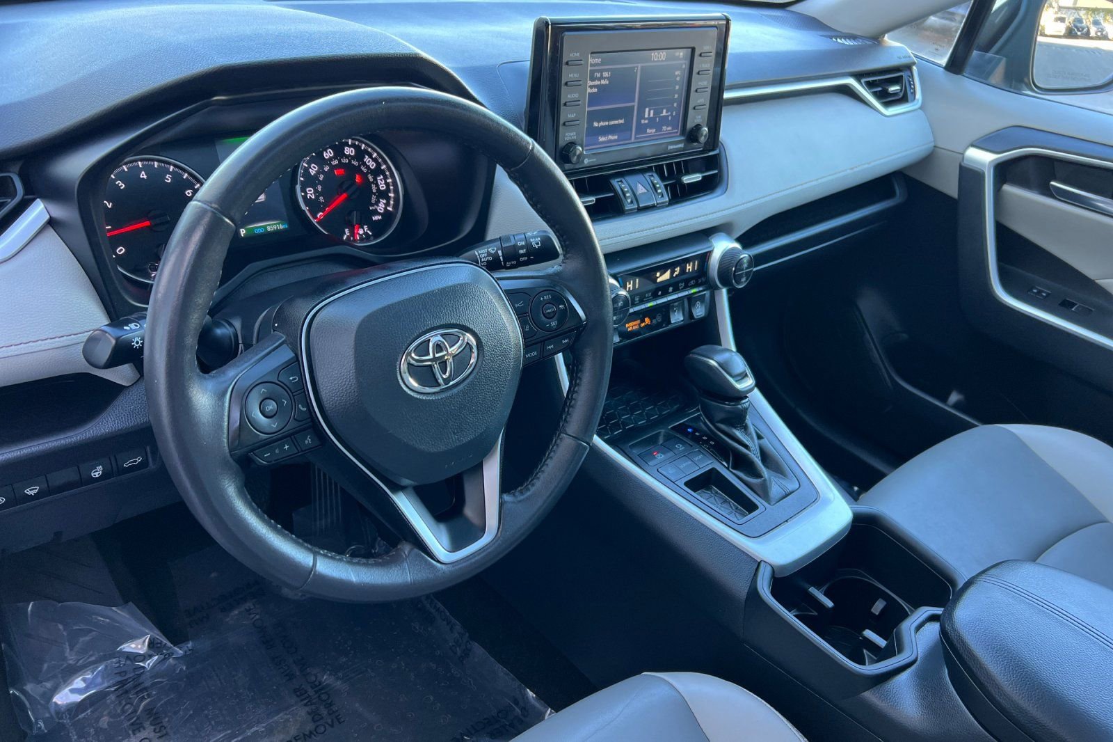 Certified 2022 Toyota RAV4 XLE Premium image 10