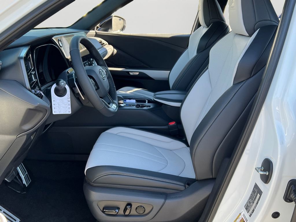 New 2026 Lexus TX 500h AWD image 13