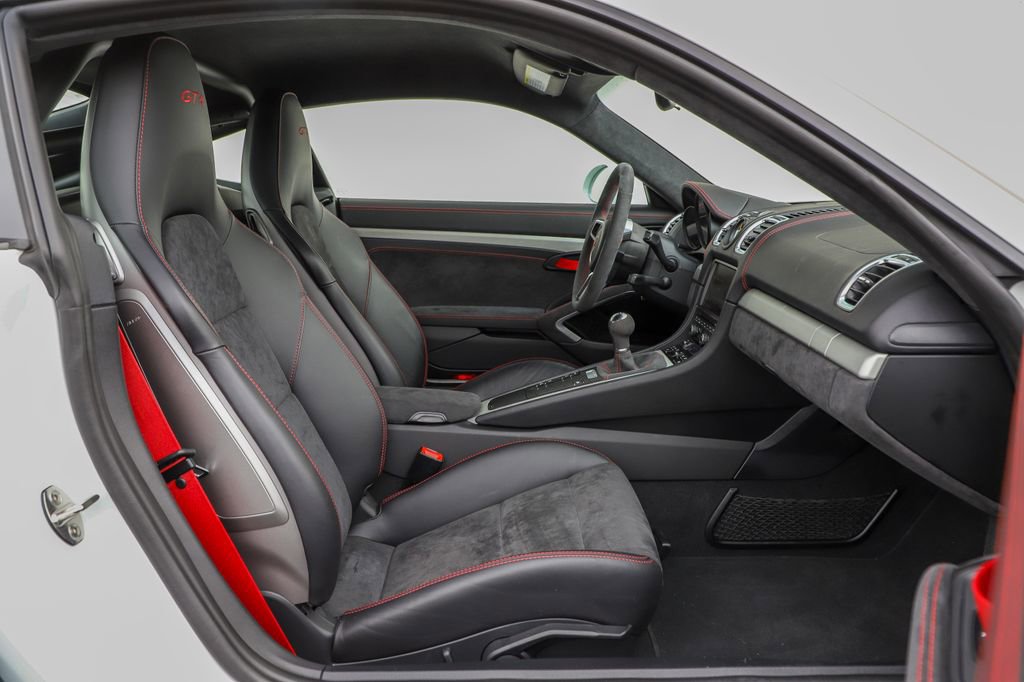 Used 2016 Porsche Cayman GT4 image 42